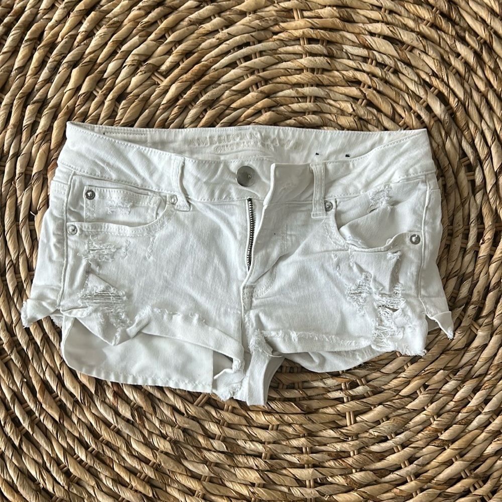 American Eagle white denim cutoff shorts women’s size 4